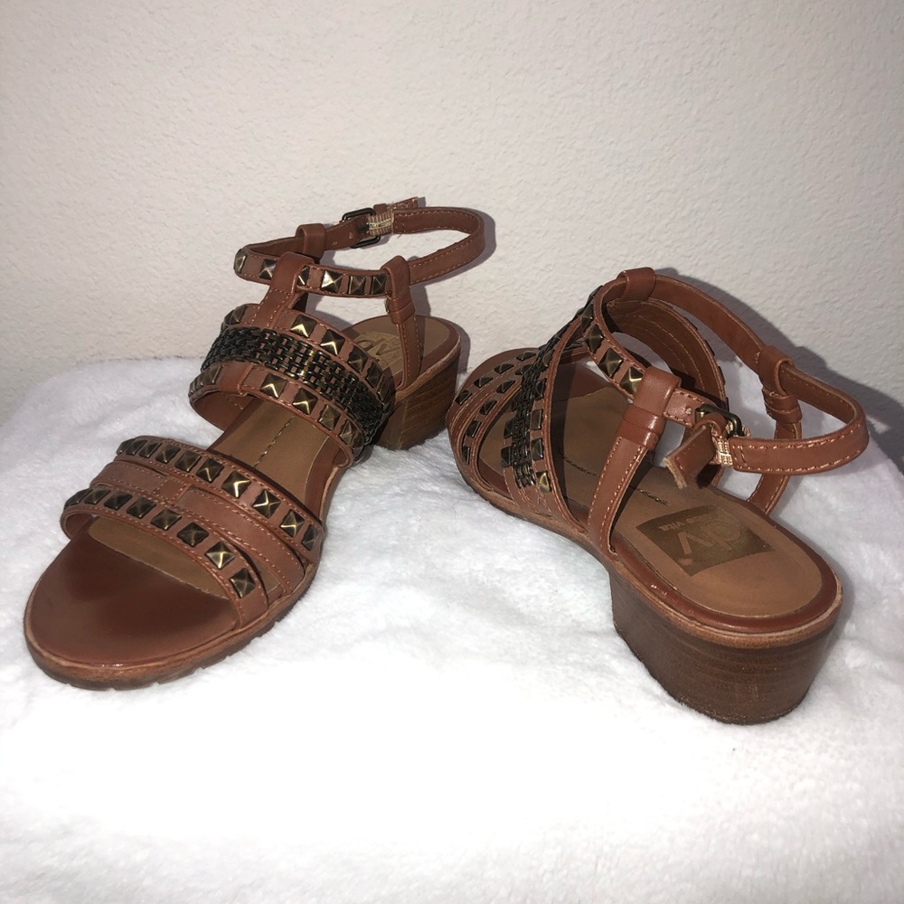 Dolce vita sandals